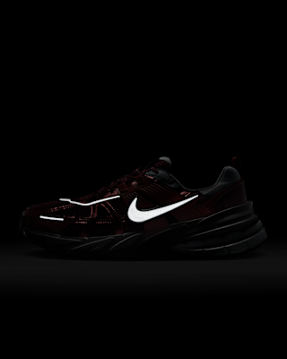 NIKE公式】ナイキ V2K ラン メンズシューズ.オンラインストア (通販サイト)